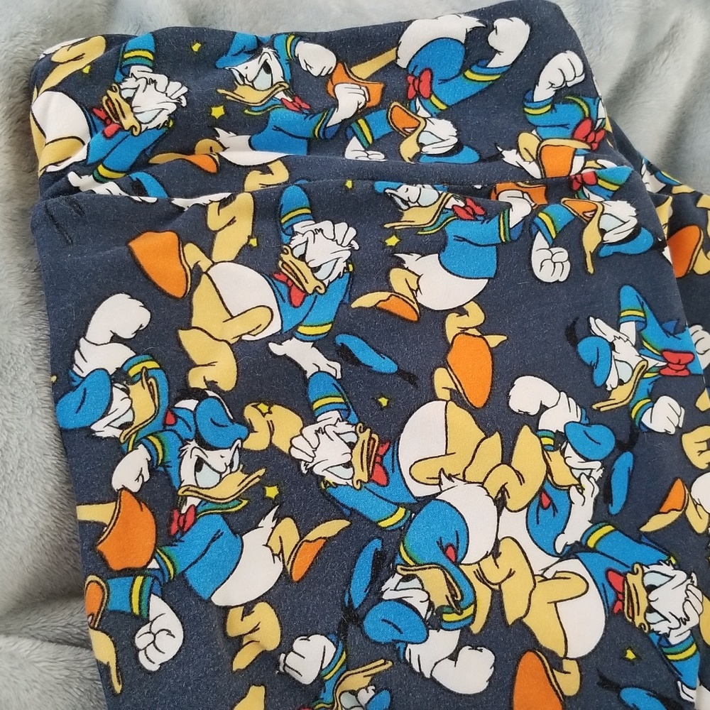 Tc lularoe 8 pair of leggings